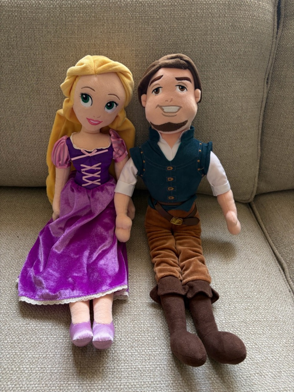Disney 20” plush dolls set - Rapunzel & Eugene